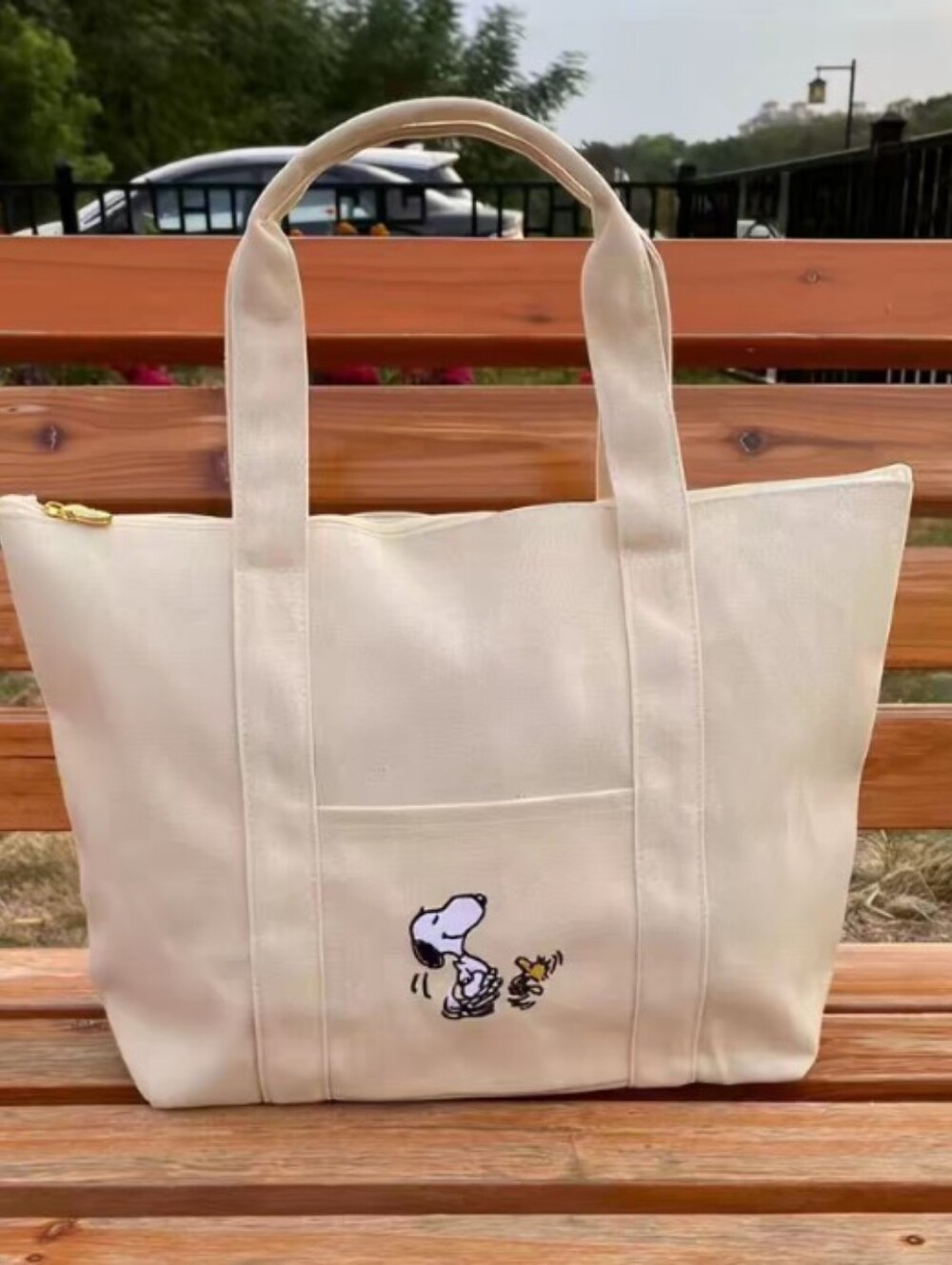 Snoopy Canvas Tote Bag with Snoopy Embroidery New Without Tag, Zipper Canvas Bag